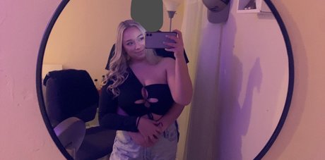 Alyssa K photo 40
