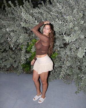 alyssa photo 1058