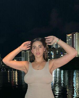 alyssa photo 1080