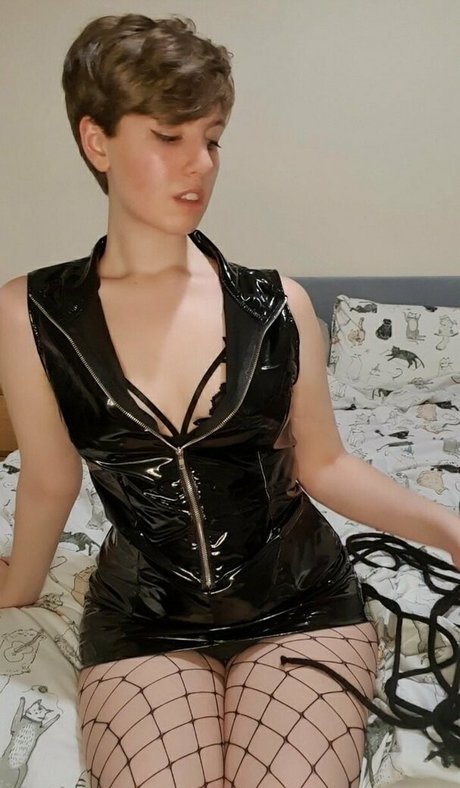 Alyxiskitty photo 9
