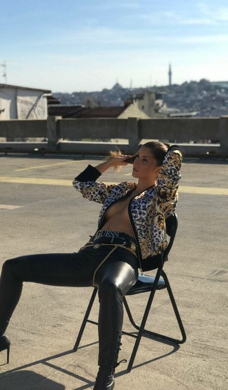 Amanda Cerny photo 1868