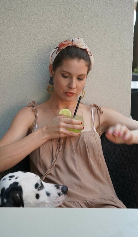Amanda Cerny photo 1912