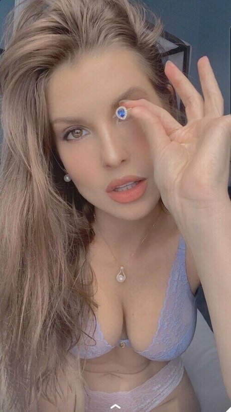 Amanda Cerny photo 1961