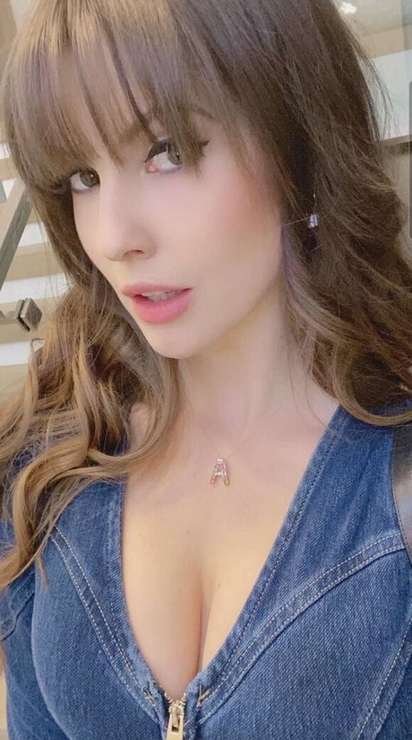 Amanda Cerny photo 1990