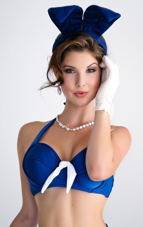 Amanda Cerny photo 2007