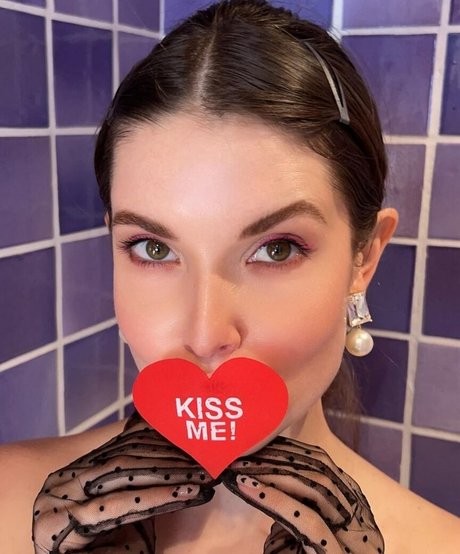 Amanda Cerny photo 2110