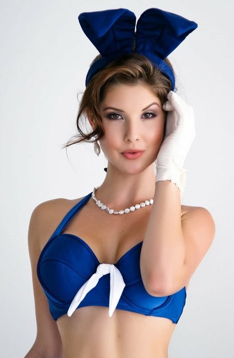 Amanda Cerny photo 2200