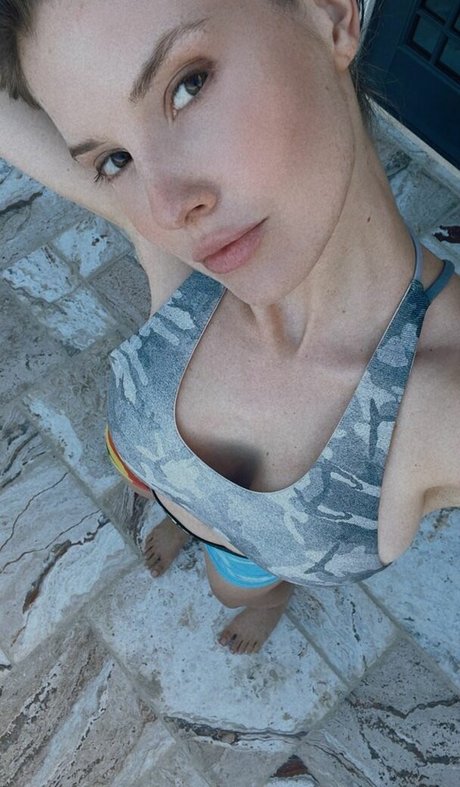 Amanda Cerny photo 2388