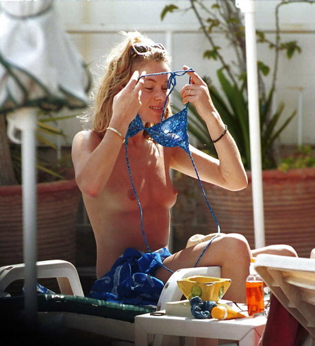Amanda Holden photo 2