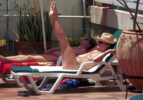 Amanda Holden photo 51