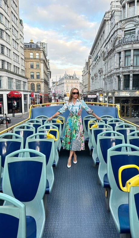 Amanda Holden photo 56