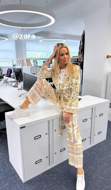 Amanda Holden photo 86
