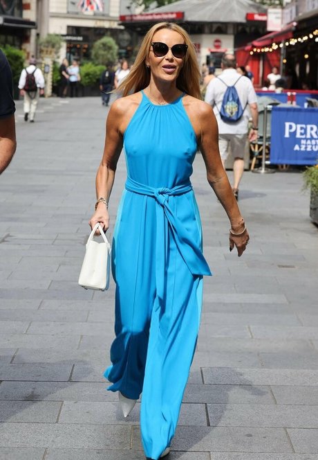Amanda Holden photo 87