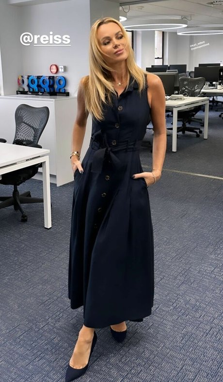 Amanda Holden photo 88