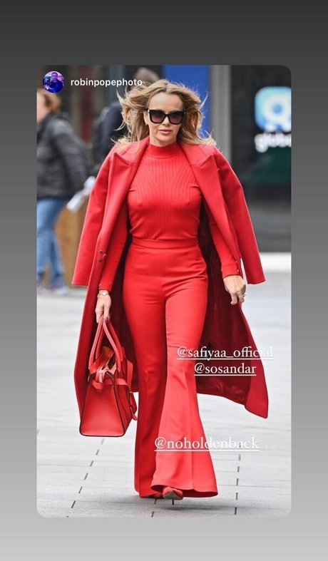 Amanda Holden photo 119