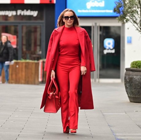 Amanda Holden photo 212