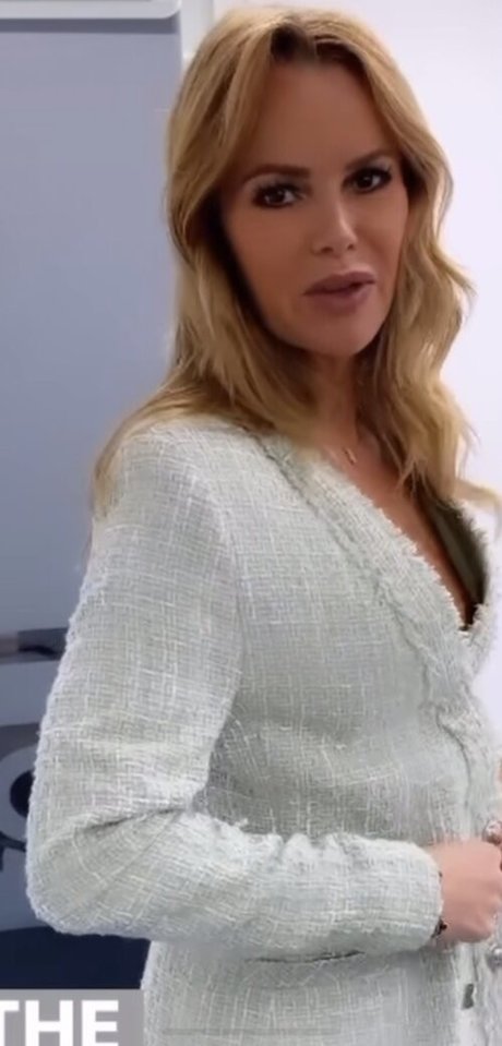 Amanda Holden photo 217