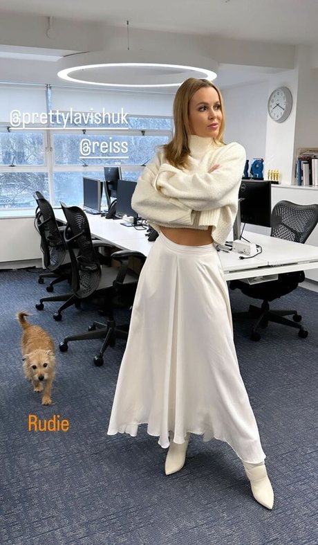 Amanda Holden photo 255