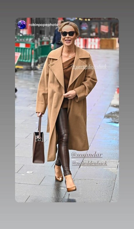 Amanda Holden photo 271