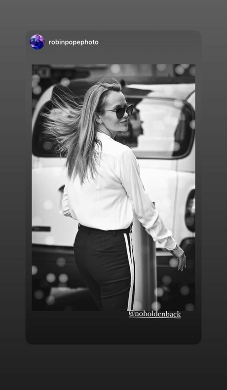 Amanda Holden photo 355