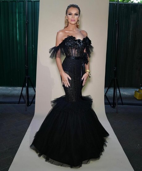 Amanda Holden photo 425