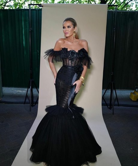 Amanda Holden photo 428