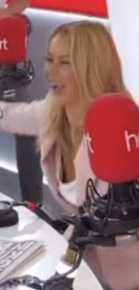 Amanda Holden photo 456