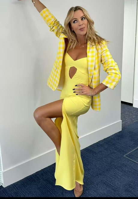 Amanda Holden photo 473