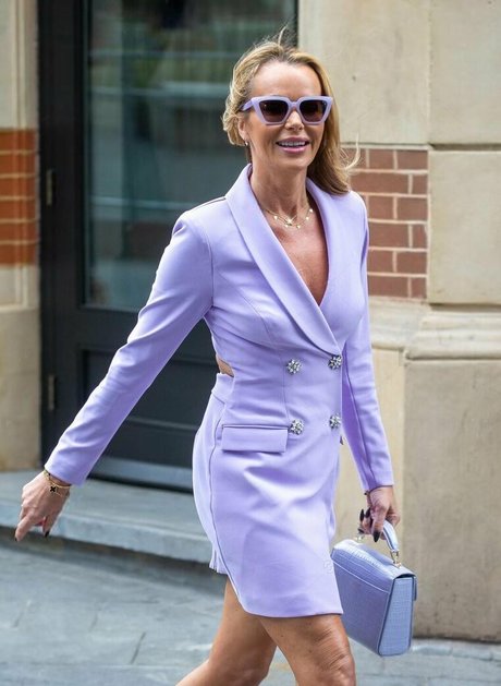 Amanda Holden photo 491