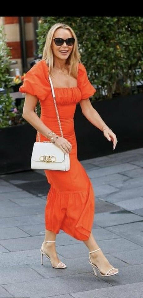 Amanda Holden photo 553