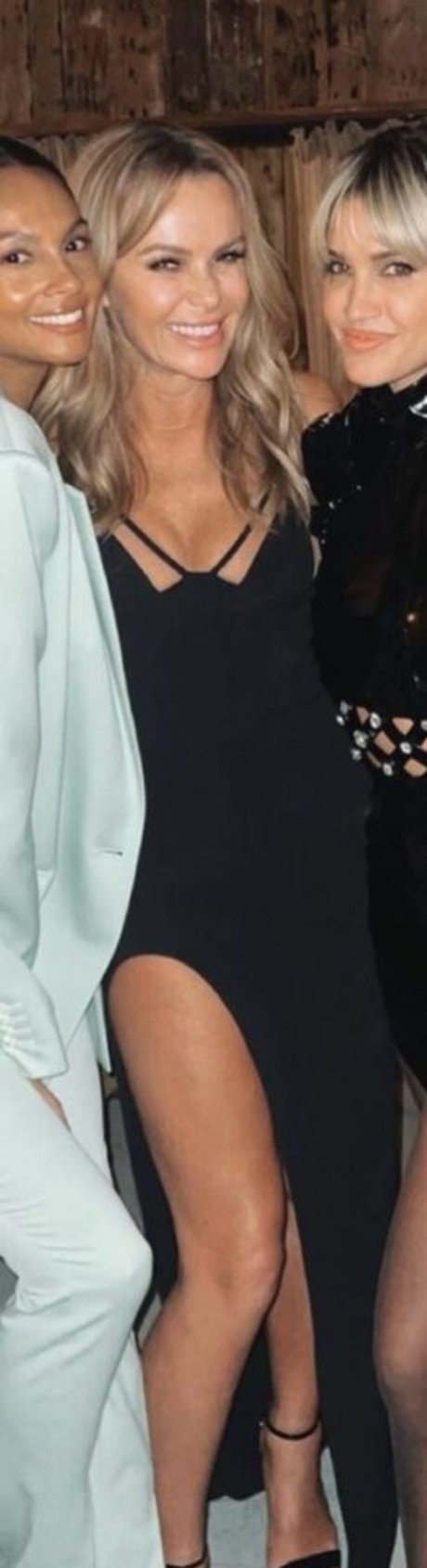 Amanda Holden photo 569
