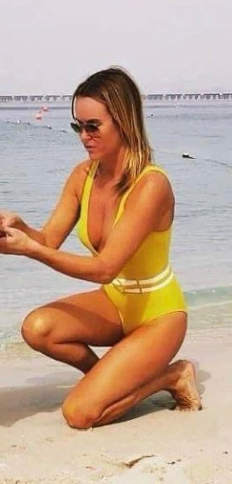 Amanda Holden photo 585