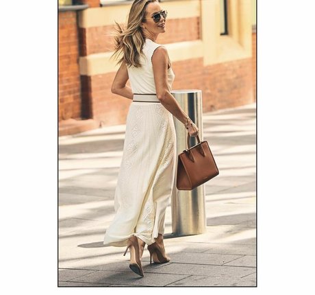 Amanda Holden photo 606