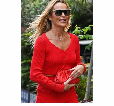 Amanda Holden photo 657