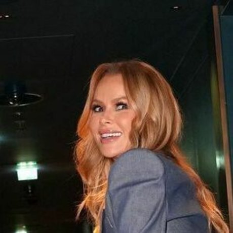 Amanda Holden photo 685
