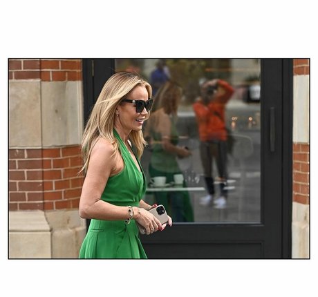 Amanda Holden photo 692