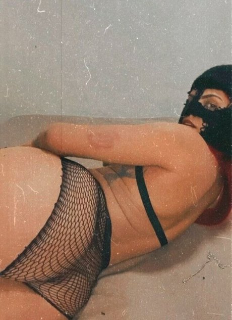 Amanda Miury photo 59
