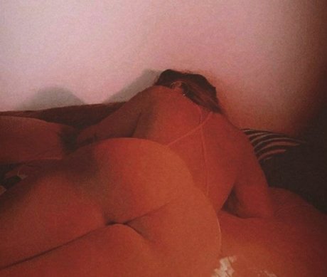 Amanda Miury photo 86