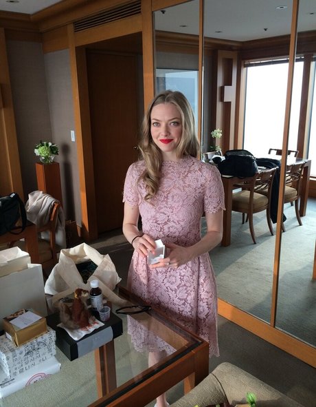 Amanda Seyfried photo 34