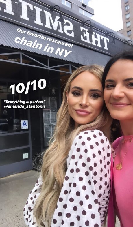 Amanda Stanton photo 10