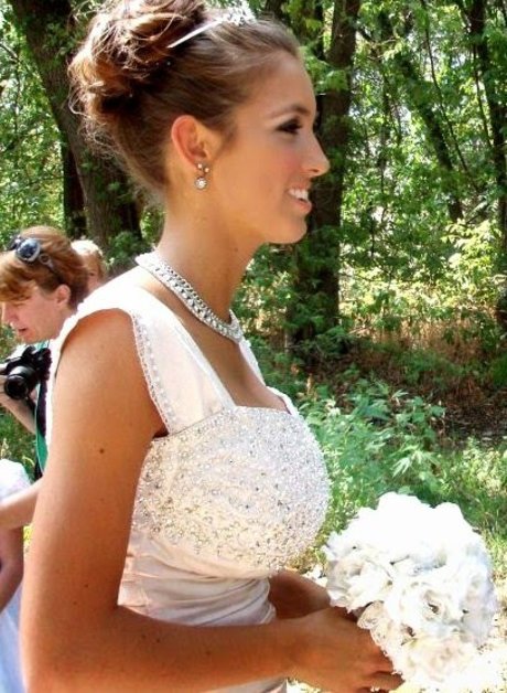 Amanda Thompson photo 136