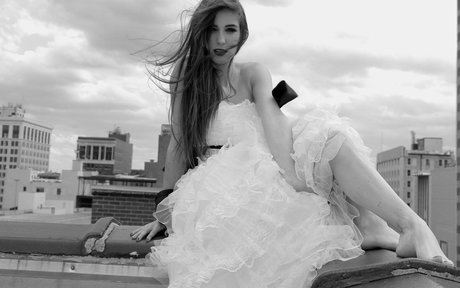 Amanda Thompson photo 143