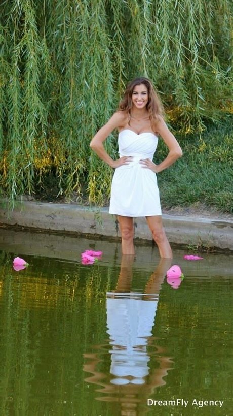 Amanda Thompson photo 188