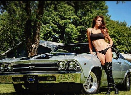 Amanda Thompson photo 250