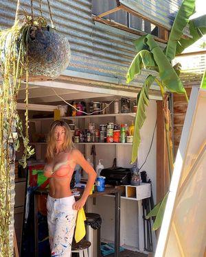 Amanda Tutschek photo 10