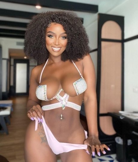 Amara La Negra photo 11