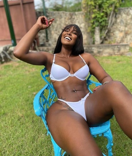 Amara La Negra photo 35