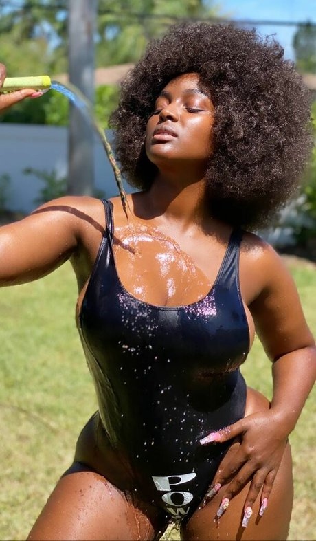 Amara La Negra photo 50