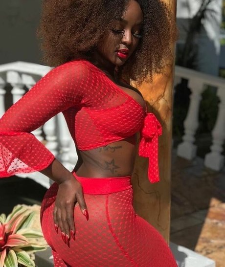 Amara La Negra photo 51