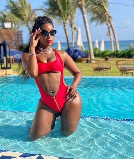 Amara La Negra photo 57